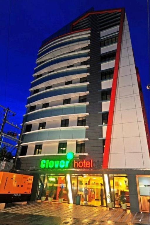 Clover Hotel Yangon Exteriör bild