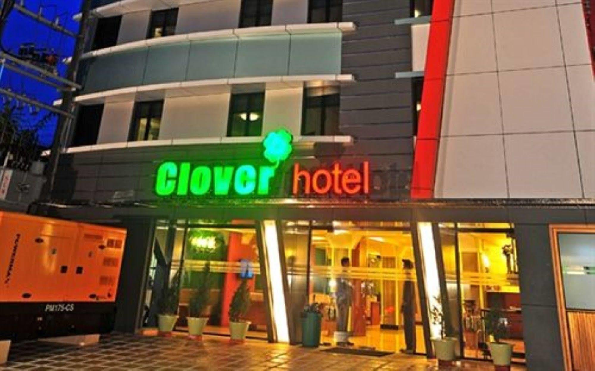 Clover Hotel Yangon Exteriör bild